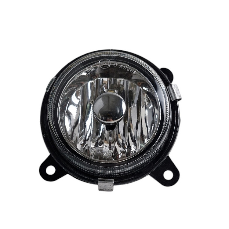 چراغ مه شکن جلو سمت راست گروه پژوهش صنعت مدرن کد85745مناسب برای پژو SLX 405